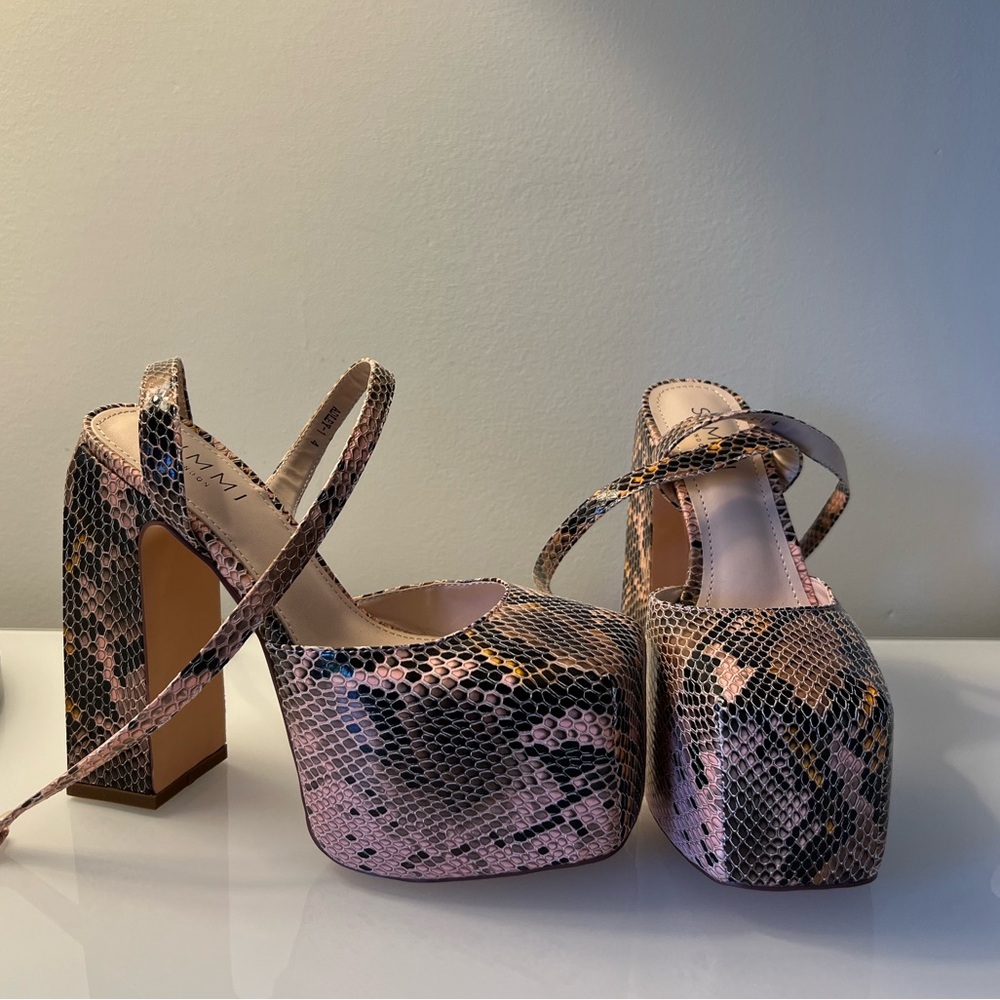 Snakeskin Platform Heels - Picture 2 of 16